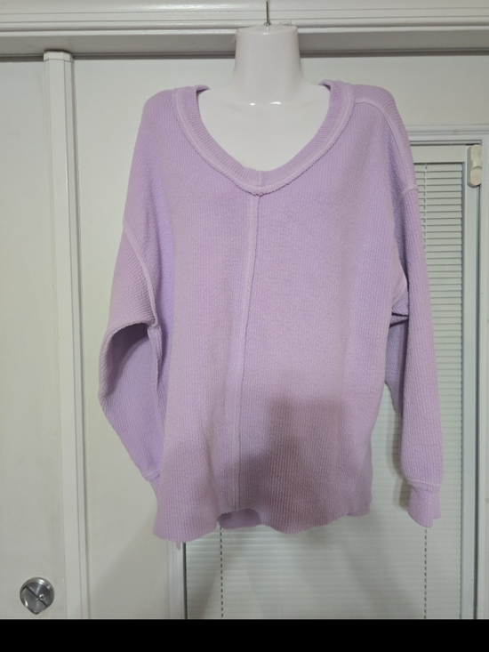 aerie Tops - Aerie Wonder Textured V-Neck Sweatshirt oversized S-M